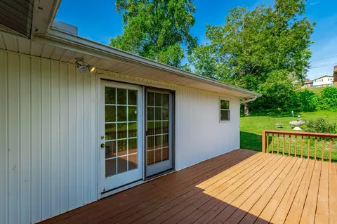 Exterior - 2321 Mark Ln, Chattanooga, TN 37421 photo 7 of 12
