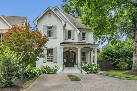 141 Lincoln Ct, Nashville, TN 37205