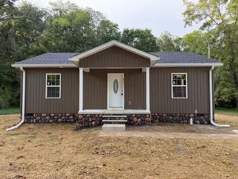 941 Mckellar Dr, Tullahoma, TN 37388