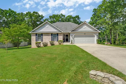 100 Kings Down Dr, Crossville, TN 38558