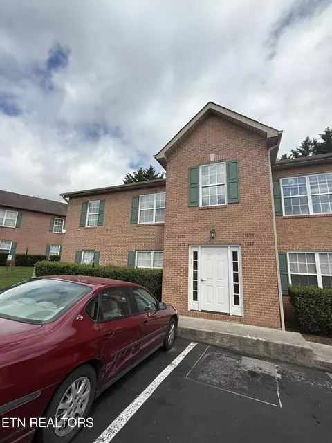 1655 Maple View Way, Knoxville, TN 37918