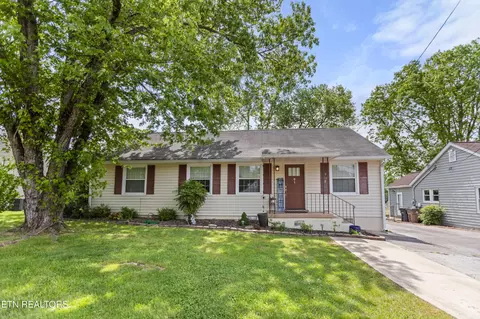 2610 Valley View Dr, Knoxville, TN 37917