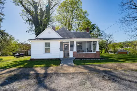506 E Ash St, La Follette, TN 37766