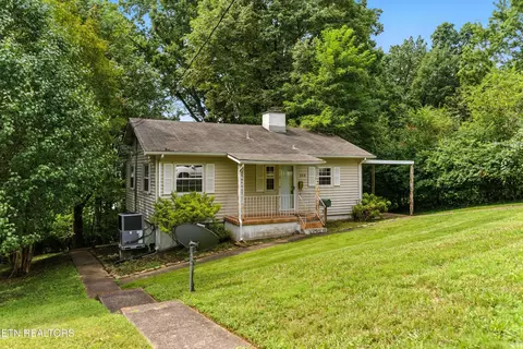 116 E Magnolia Ln, Oak Ridge, TN 37830