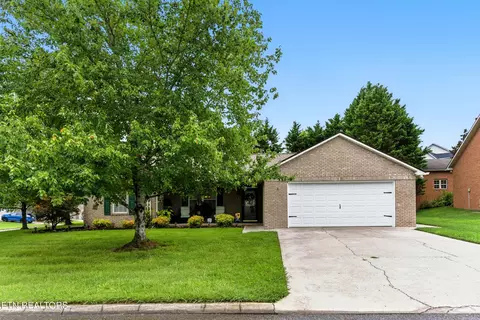 7725 Jerbeeler Dr, Knoxville, TN 37931