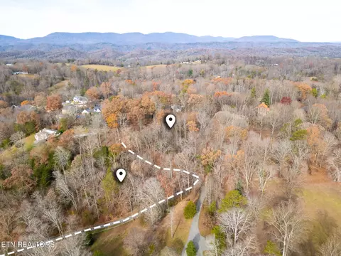 495 Jefferson Ln, Clinton, TN 37716