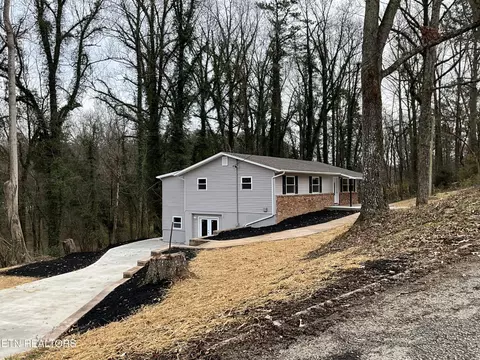 206 Chesterfield Ln, Clinton, TN 37716