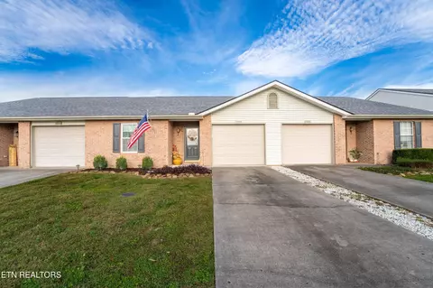 7204 Lyngate Blvd, Powell, TN 37849