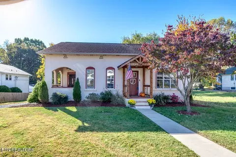 206 Lynnview Dr, Knoxville, TN 37918