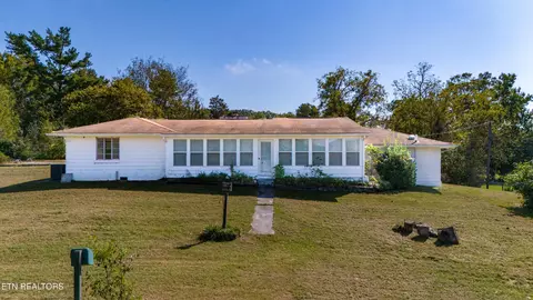 2744 Daffodil Ln, Mascot, TN 37806