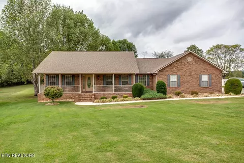1533 Foxfire Cir, Seymour, TN 37865