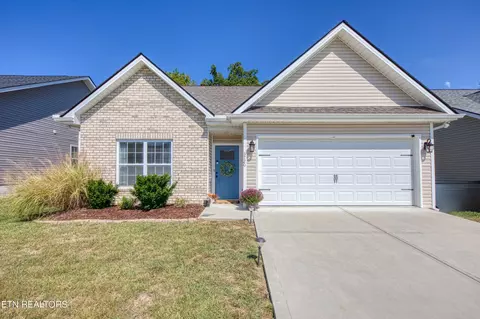 3720 Tulip Row Way, Knoxville, TN 37917