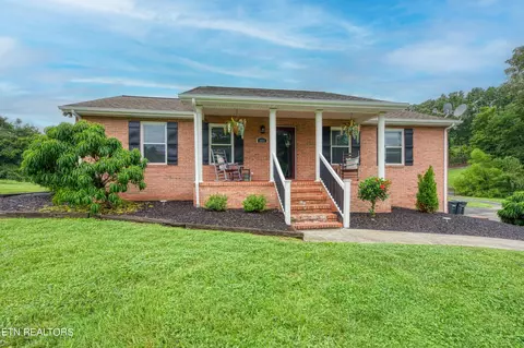 4853 Shady Rd, Strawberry Plains, TN 37871