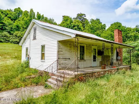103 W Brushy Valley Dr, Powell, TN 37849