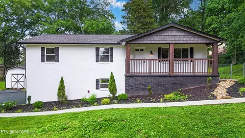 228 Geronimo Rd, Knoxville, TN 37934