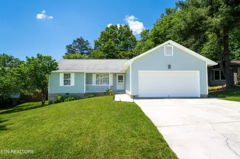 225 Mount David Dr, Knoxville, TN 37920