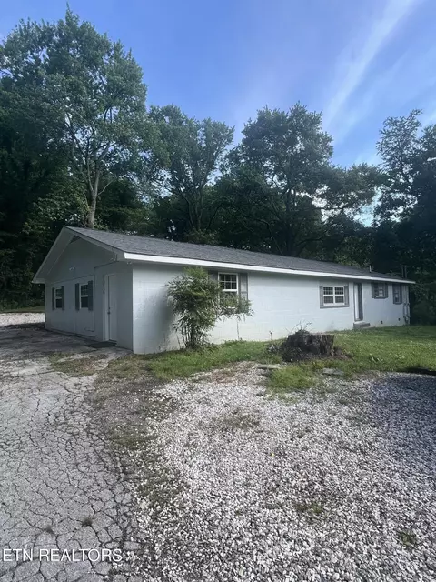 5710 Hyatt Rd, Knoxville, TN 37918