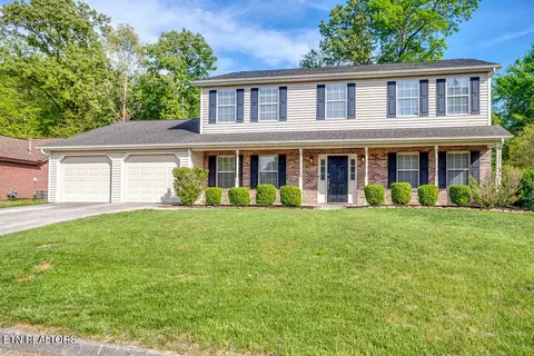 8120 Jack Russell Ct, Powell, TN 37849