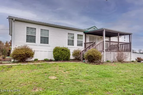 241 Fountain Ln, La Follette, TN 37766