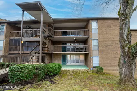 8518 Madrid Ct, Knoxville, TN 37923