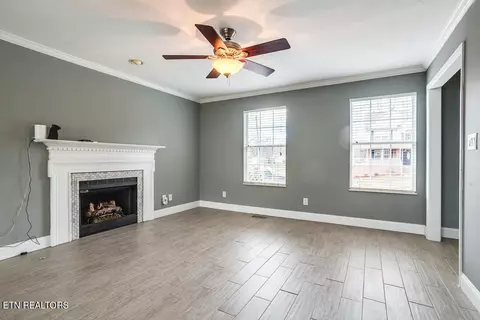 1296 Emerald Forest Ln, Powell, TN 37849 photo 6