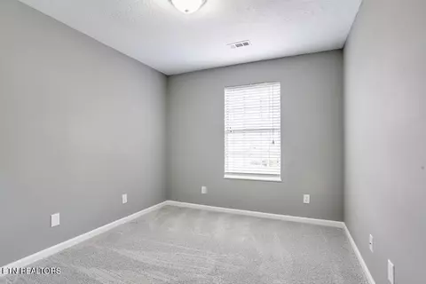 1296 Emerald Forest Ln, Powell, TN 37849 photo 36