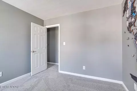 1296 Emerald Forest Ln, Powell, TN 37849 photo 34