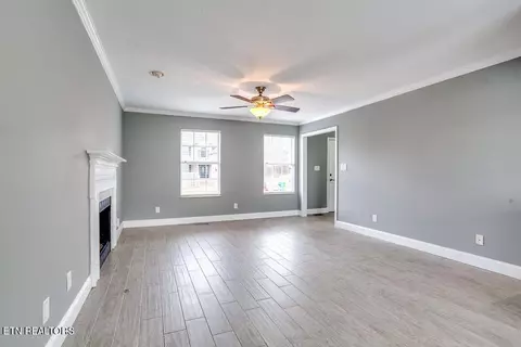 1296 Emerald Forest Ln, Powell, TN 37849 photo 9