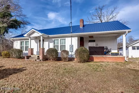 920 Loy St, Clinton, TN 37716