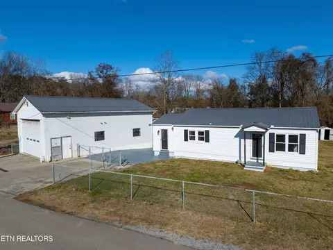 131 Eleanor Davis Dr, Maryville, TN 37804