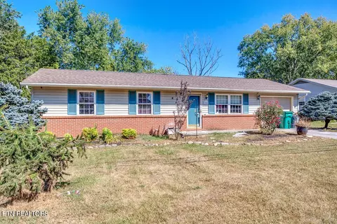 7200 Meadowbrook Cir, Knoxville, TN 37918