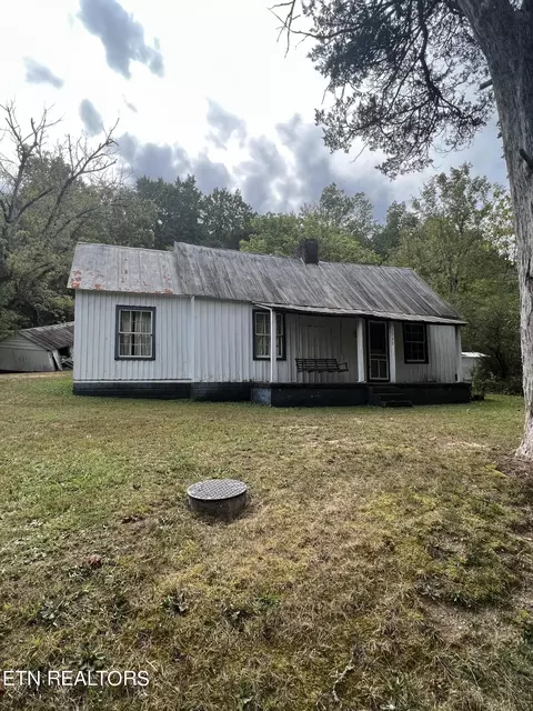 2942 Miller Rd, Powell, TN 37849