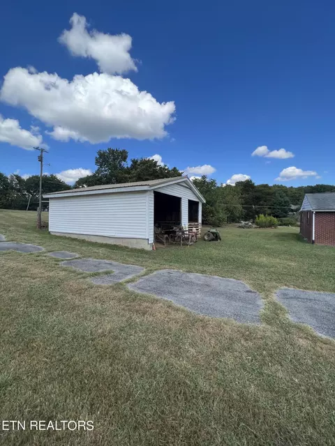 8009 Bishop Rd, Powell, TN 37849 photo 9