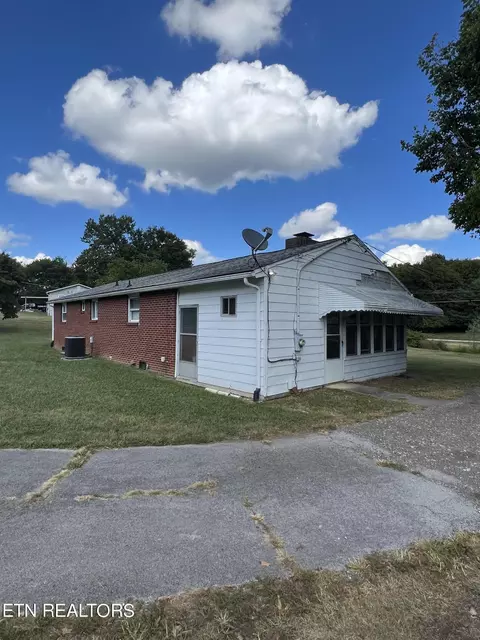 8009 Bishop Rd, Powell, TN 37849 photo 13