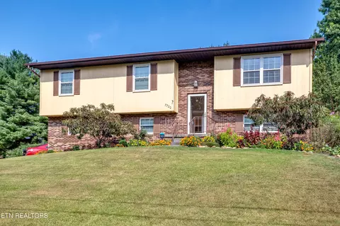 7720 Tressa Cir, Powell, TN 37849