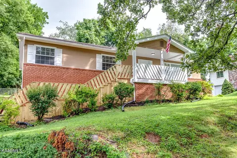 3339 Buffat Mill Rd, Knoxville, TN 37917
