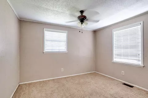 8923 Heiskell Rd, Powell, TN 37849 photo 12