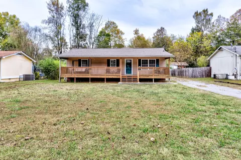 7204 Oakmeade Rd, Powell, TN 37849 photo 1