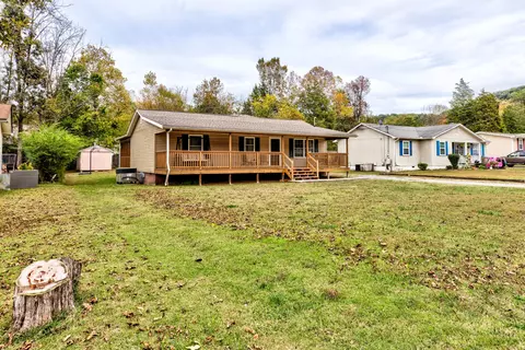 7204 Oakmeade Rd, Powell, TN 37849 photo 2