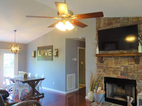 6706 Farmbrook Ln, Knoxville, TN 37918 photo 5