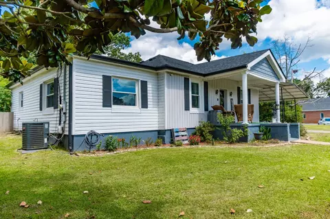 627 W Garden Farm Rd, Rossville, GA 30741