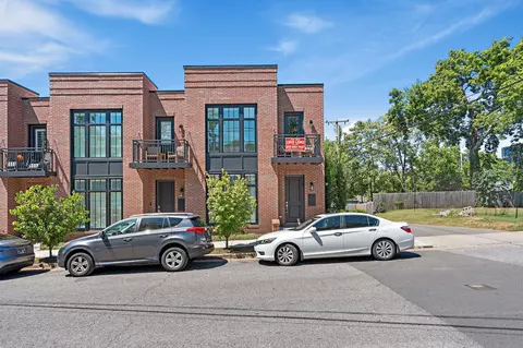 Exterior - 1113 Villa Pl, Nashville, TN 37212 photo 1 of 7