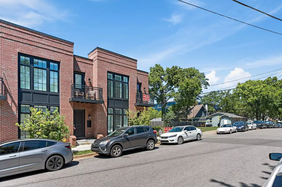 Exterior - 1113 Villa Pl, Nashville, TN 37212 photo 6 of 7