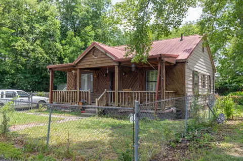 1502 E 49th St, Chattanooga, TN 37407