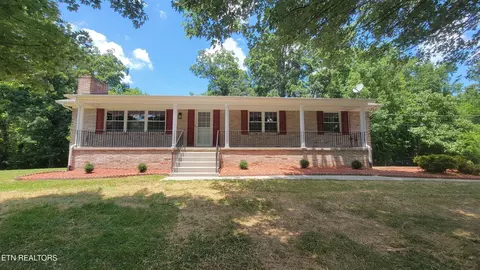 1601 Foxboro Dr, Knoxville, TN 37912