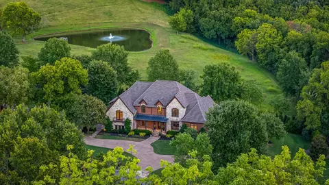 405 Lake Valley Dr, Franklin, TN 37069