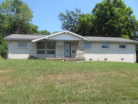 2704 Priest Lake Dr, Nashville, TN 37217