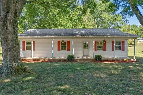 717 Jess Harris Rd, Pleasant View, TN 37146