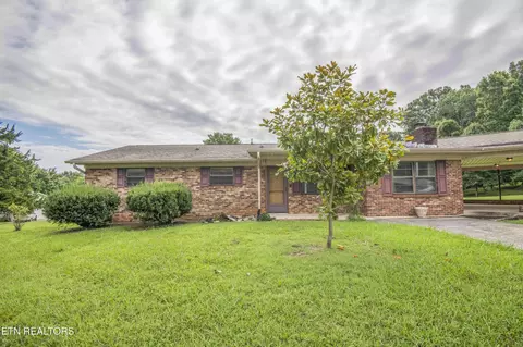 1732 Maplecrest Dr, Louisville, TN 37777