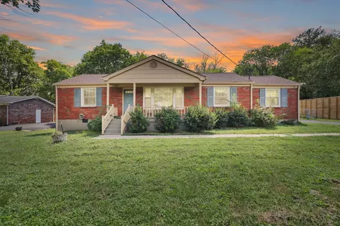 716 Stanvid Dr, Nashville, TN 37216